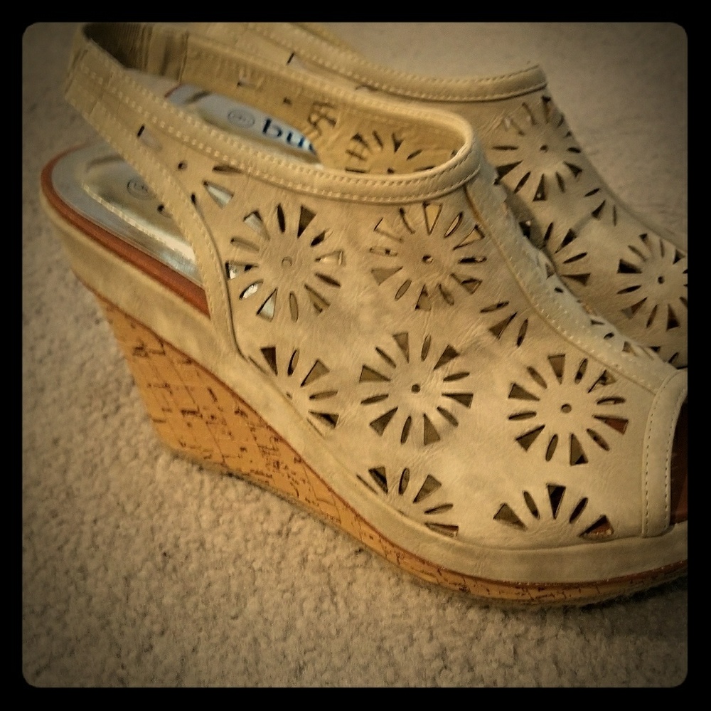 Bucco wedges